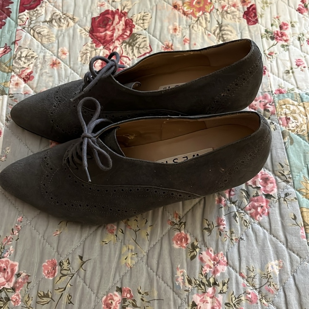 NINE WEST SIZE 7N - Picture 2 of 5